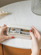 Oatmeal & Linen Medium Zipped Travel Jewellery Box