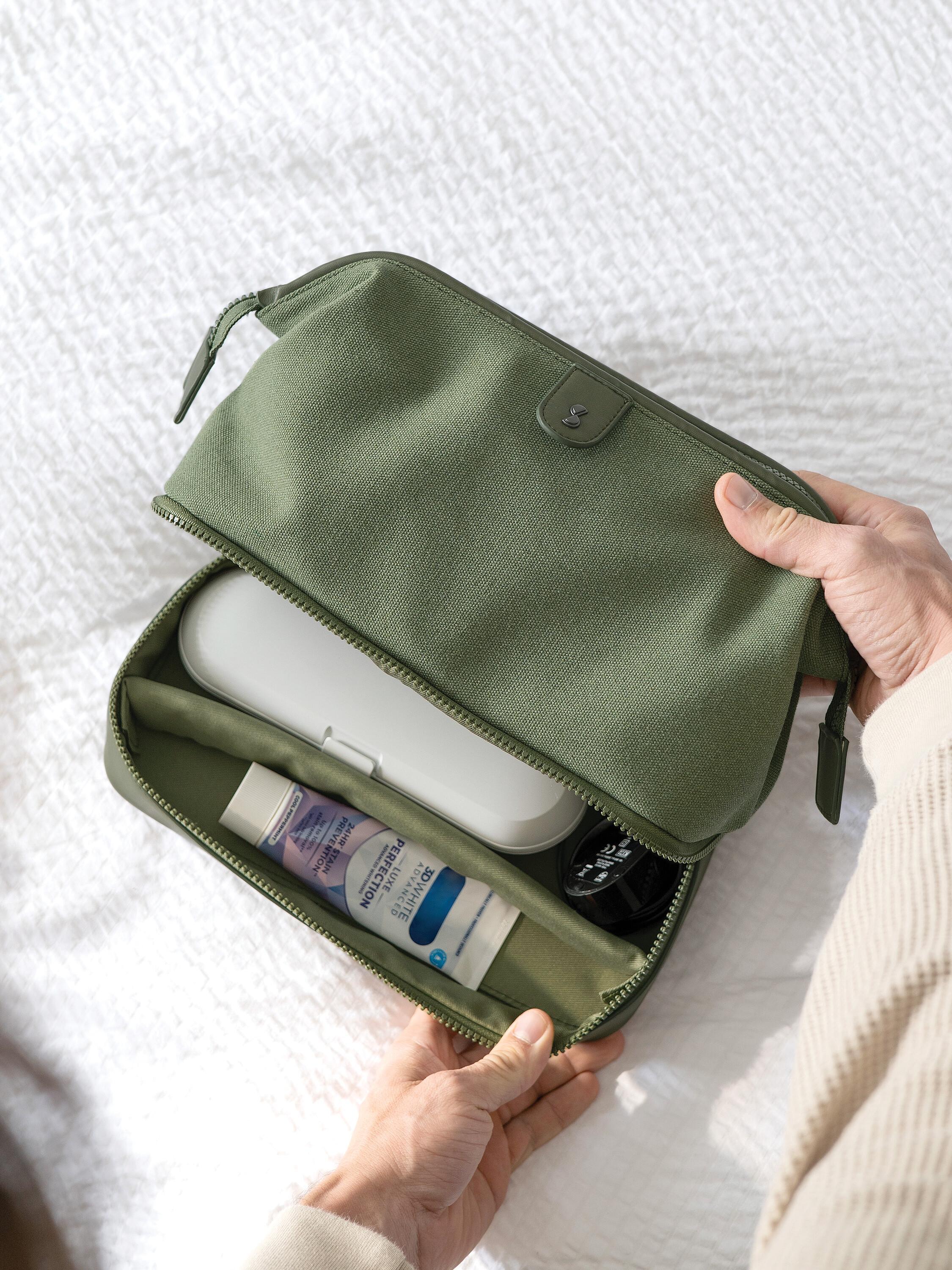 Green Large Canvas Washbag